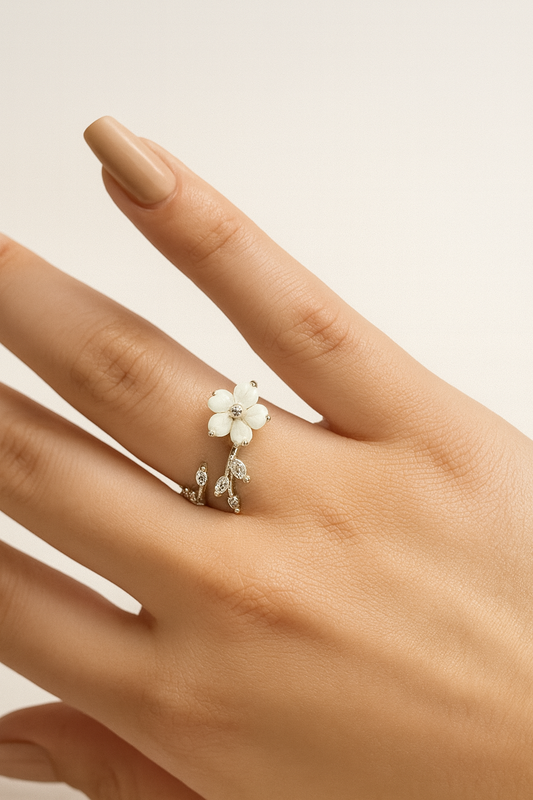 Sterling-Silber-Blütenring – Offener 925er Damenring mit Zirkonia & Perlmutt-Blume